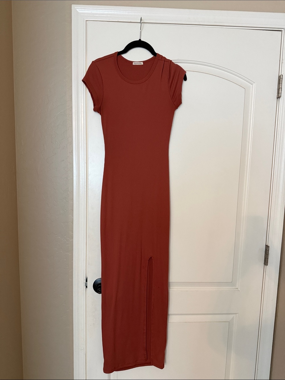 Heart & Hips Rust Short-Sleeve Ribbed Maxi Dress